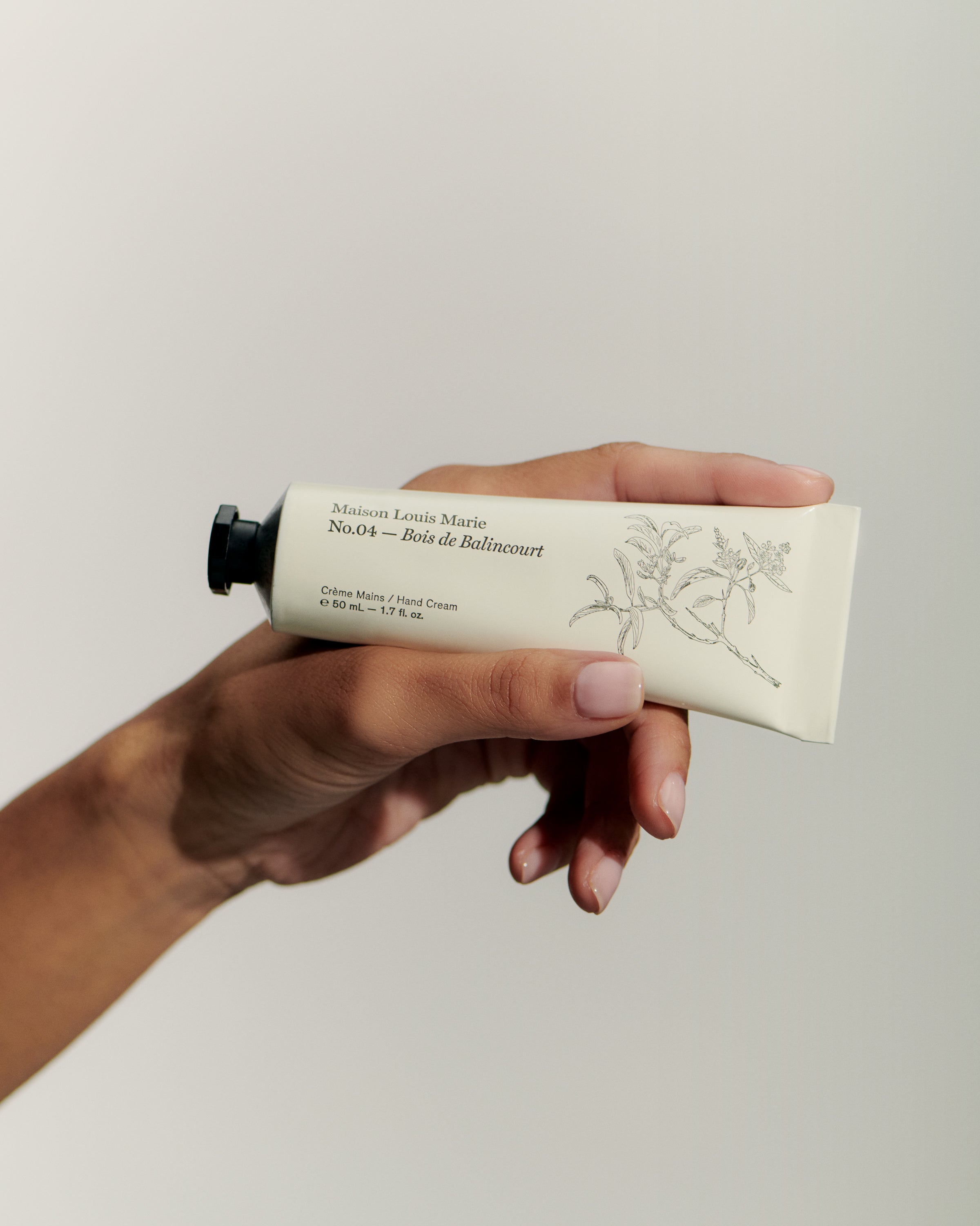 No. 04 Bois de Balincourt: Hand Cream & Hand Lotion for Dry Hands